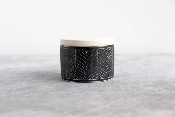 Herringbone Salt Cellar - Matte Black